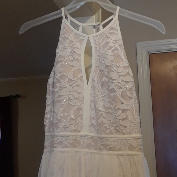 Formal/Prom Dress - Picture 2 of 8
